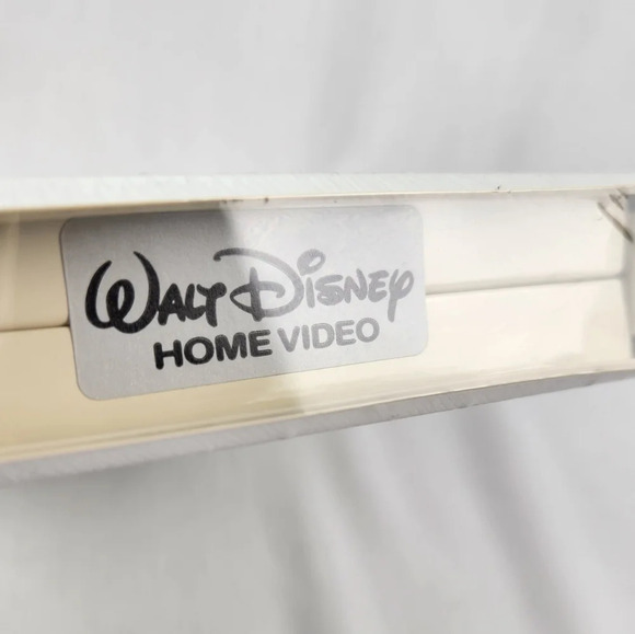 Disney The Jungle Book Sealed VHS - Picture 3 of 3